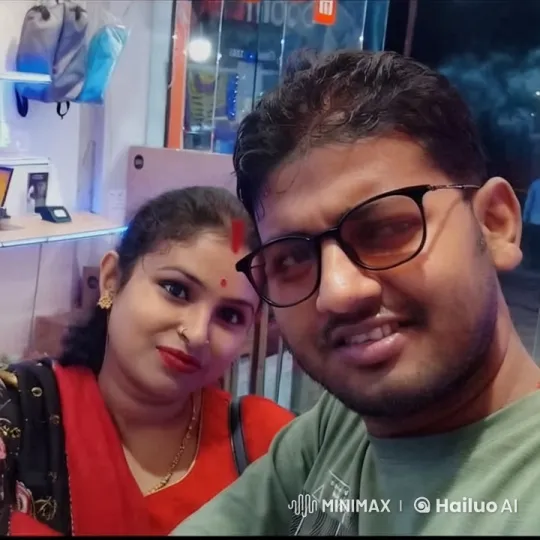 Couple Shares Affectionate Moment in Store Selfie – AI Generated Video | Hailuo AI