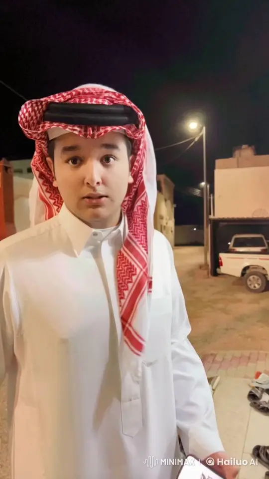 Nighttime Smoking Scene in Traditional Attire – AI Generated Video | Hailuo AI