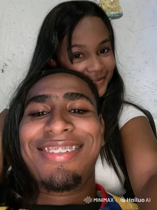 Couple's Emotional Shift from Joy to Heartbreak – AI Generated Video | Hailuo AI