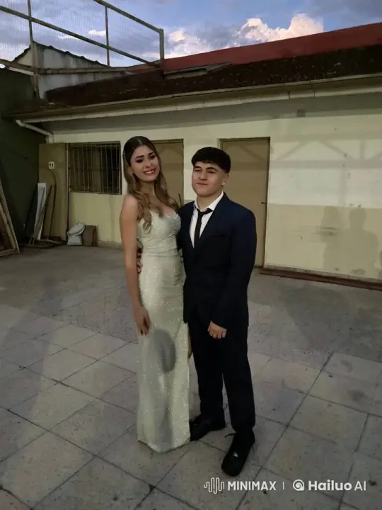 Betrayal at Twilight: Elegantly Dressed Couple's Heartbreak – AI Generated Video | Hailuo AI