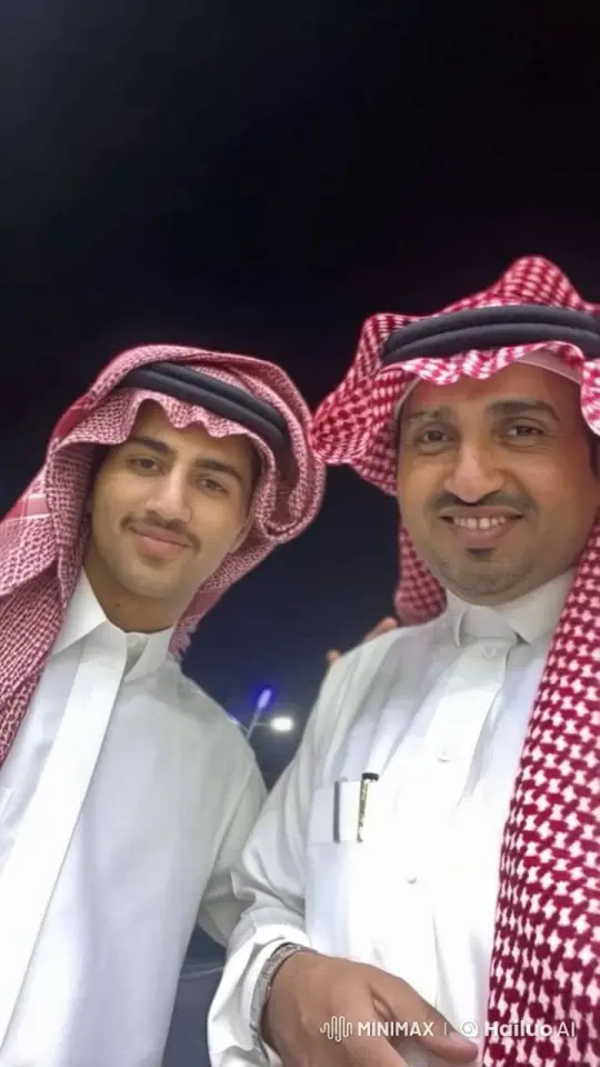 Traditional Attire Night Scene with Realistic Animations – AI Generated Video | Hailuo AI