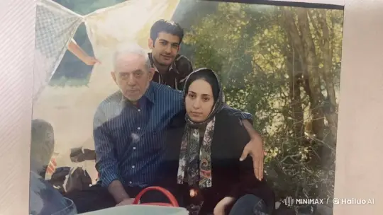 Tranquil Outdoor Scene with Intergenerational Embrace – AI Generated Video | Hailuo AI