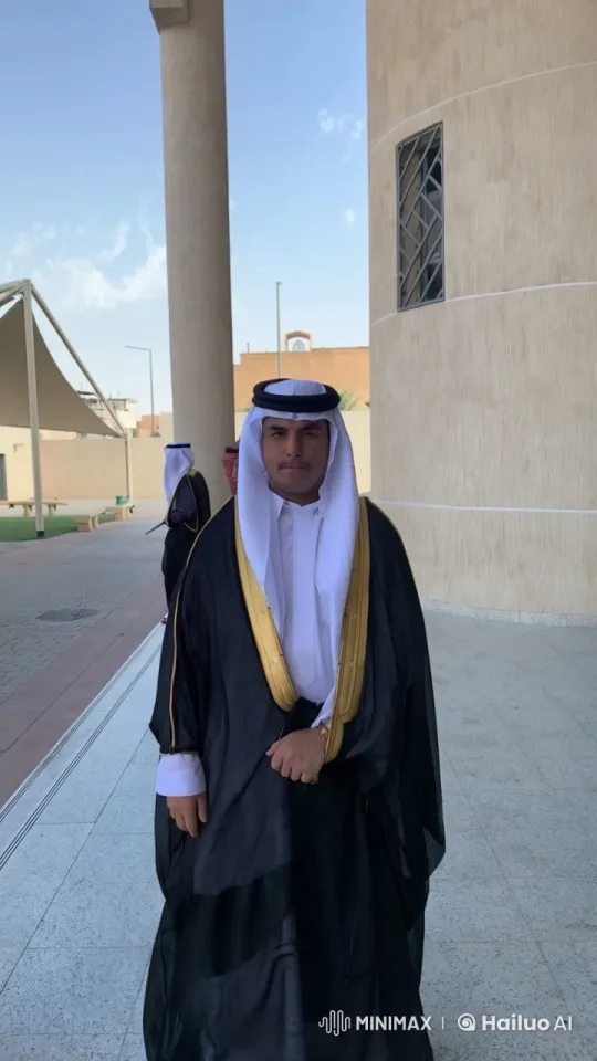 Traditional Attire and Smoking Scene at Beige-Columned Building – AI Generated Video | Hailuo AI