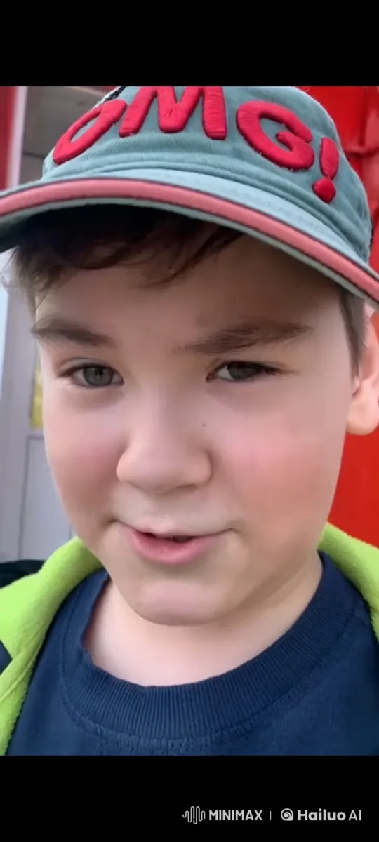 Boy in 'OMG!' Hat Causes Chaos in London – AI Generated Video | Hailuo AI