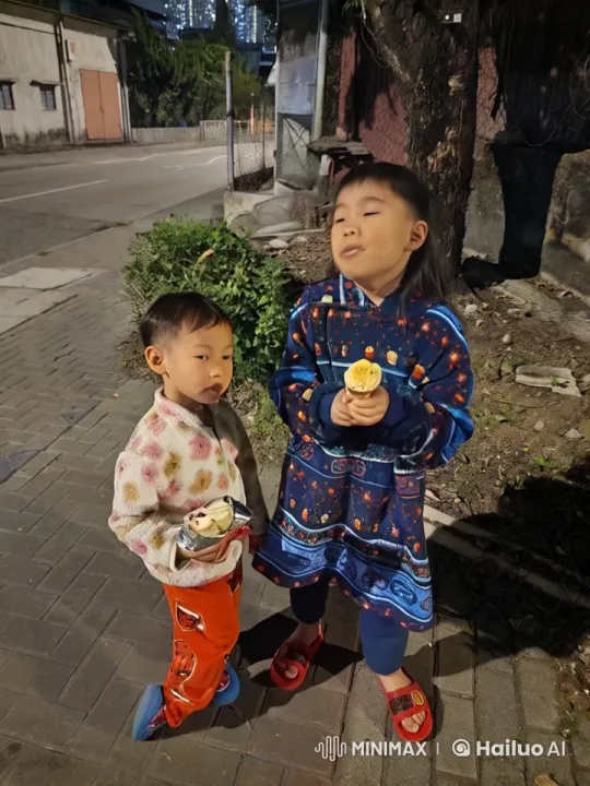 Sibling Rivalry Over Snacks on a Quiet Sidewalk – AI Generated Video | Hailuo AI