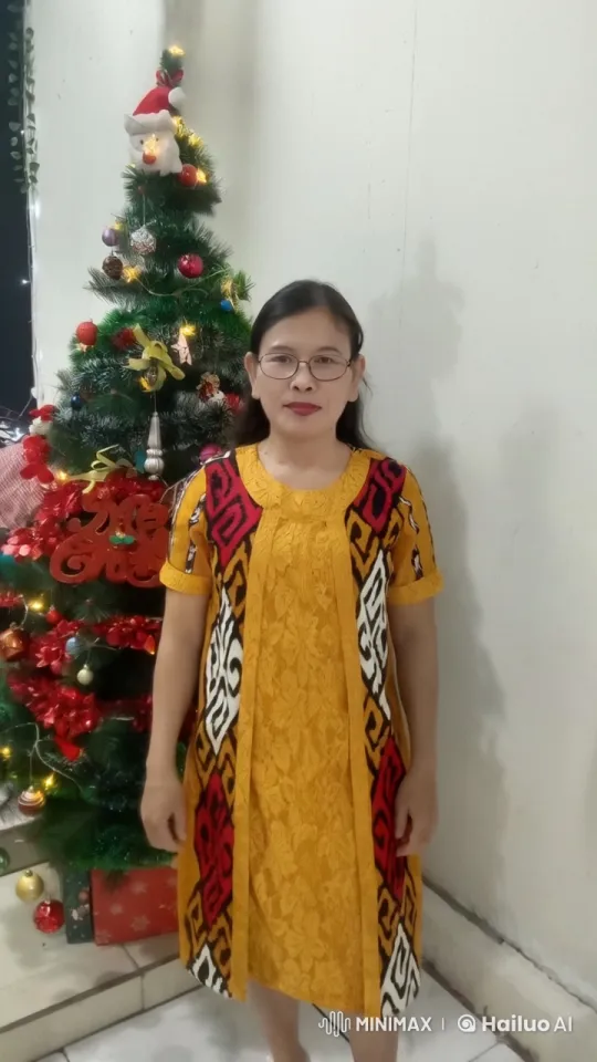 Traditional Batak Tortor Dance by Festive Christmas Tree – AI Generated Video | Hailuo AI