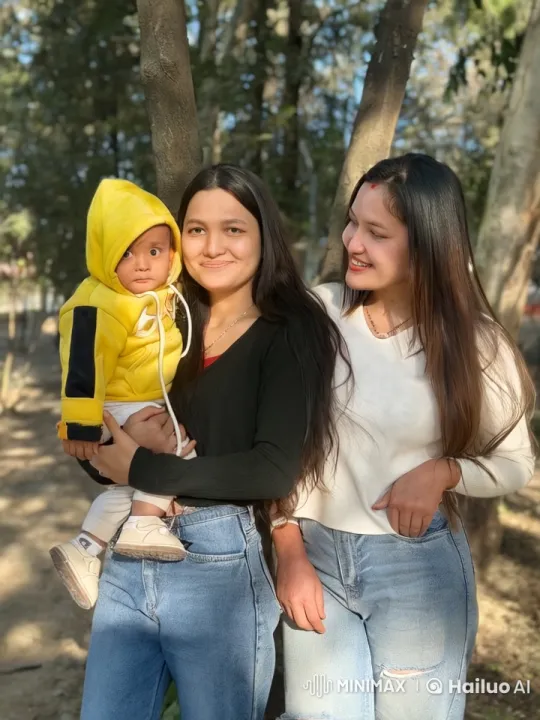 Heated Argument Between Two Women in Outdoor Setting – AI Generated Video | Hailuo AI