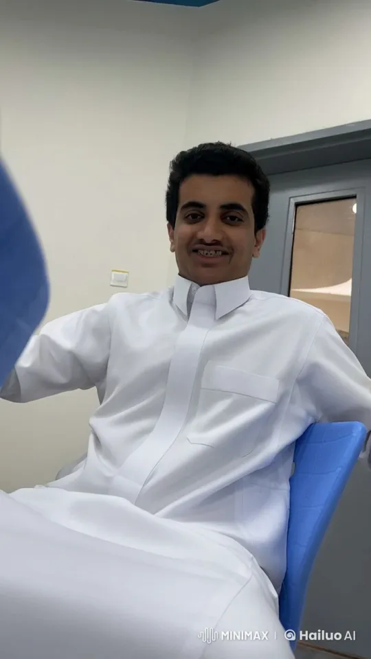 Relaxed Person Smoking Casually in Indoor Setting – AI Generated Video | Hailuo AI