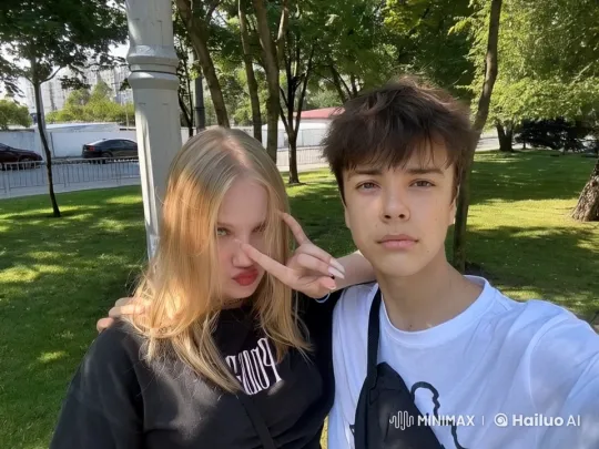 Young Couple's Romantic Moment in a Sunlit Park – AI Generated Video | Hailuo AI