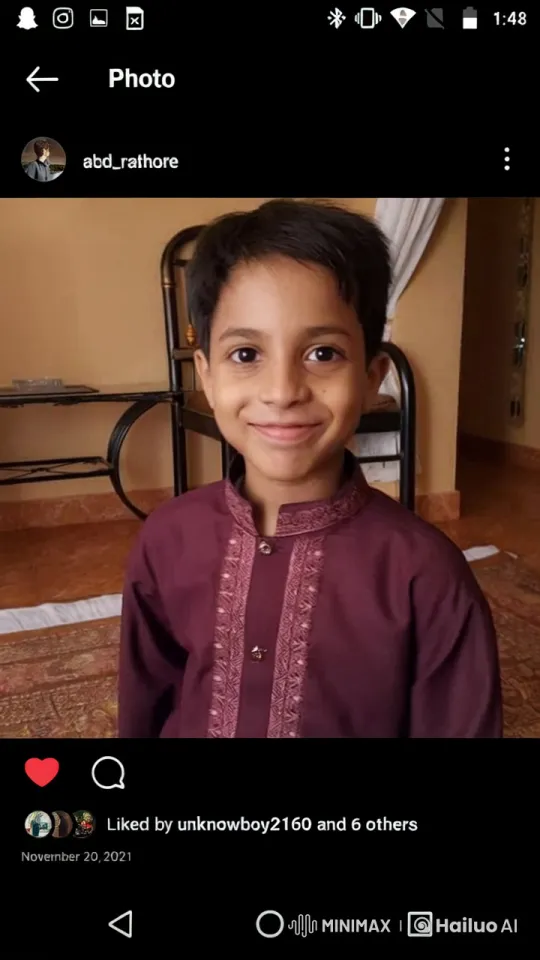Cristiano Ronaldo Warmly Embraces Child – AI Generated Video | Hailuo AI