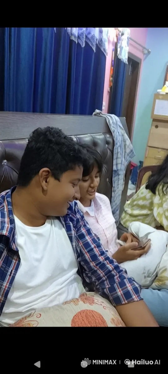 Intimate Moment: Couple Sharing a Kiss on the Couch – AI Generated Video | Hailuo AI