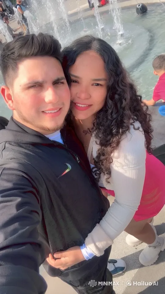 Couple's Moment Ruined by Unexpected Kiss – AI Generated Video | Hailuo AI