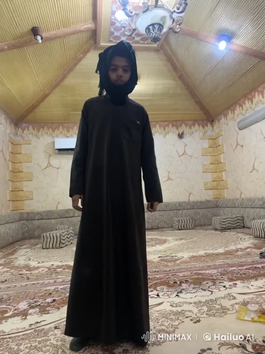 Traditional Figure Smoking in Ornate, Static Room – AI Generated Video | Hailuo AI