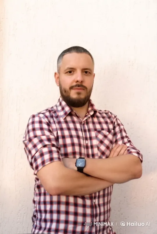 Man in Checkered Shirt Delivers Phrase with Calm Demeanor – AI Generated Video | Hailuo AI