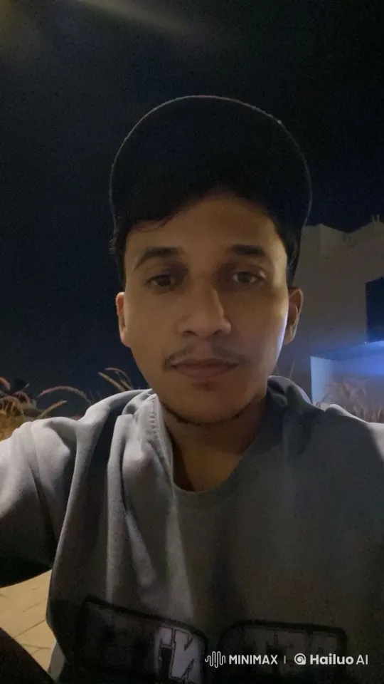 Nighttime Smoking Scene: Contemplative and Serene Atmosphere – AI Generated Video | Hailuo AI