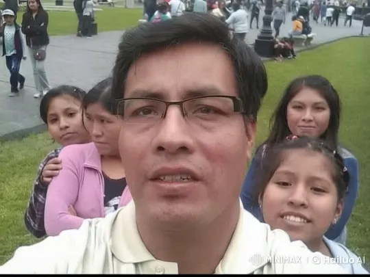 Group Enjoying Outdoors in Park with Joyful Atmosphere – AI Generated Video | Hailuo AI