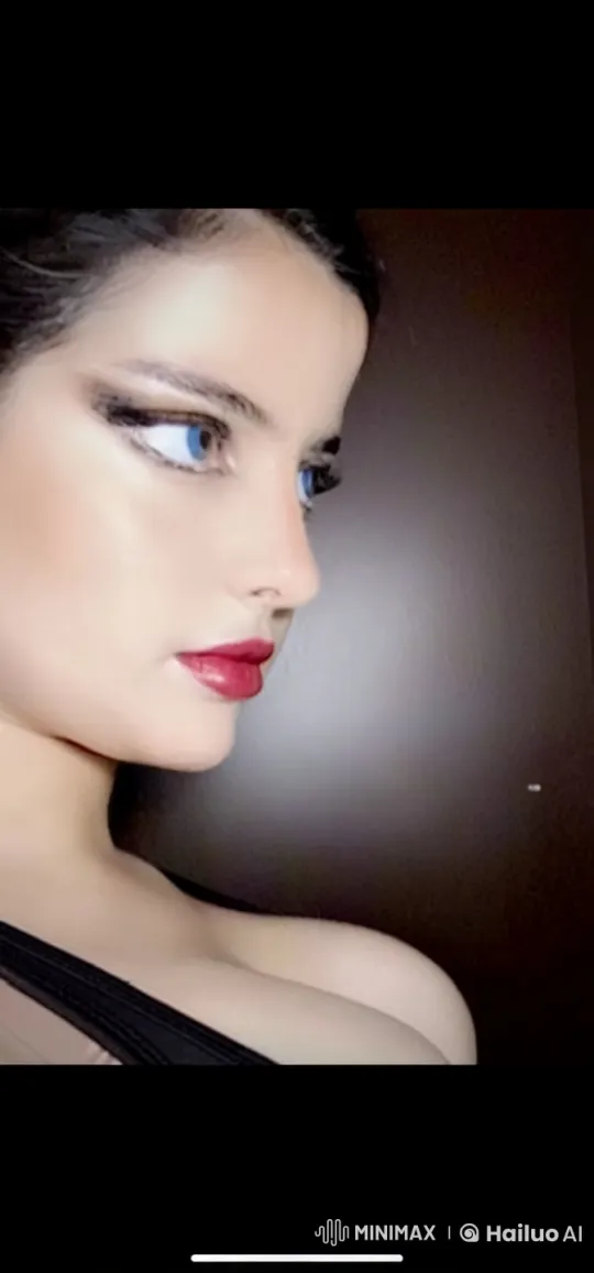 Mysterious Girl with Dramatic Makeup in Smoky Atmosphere – AI Generated Video | Hailuo AI