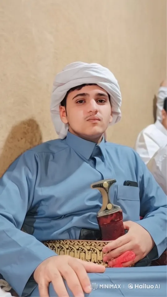 Traditional Attire: Smoking Person in Live2D Animation – AI Generated Video | Hailuo AI