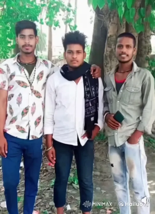 Friends Display Affection in Lush Outdoor Setting – AI Generated Video | Hailuo AI