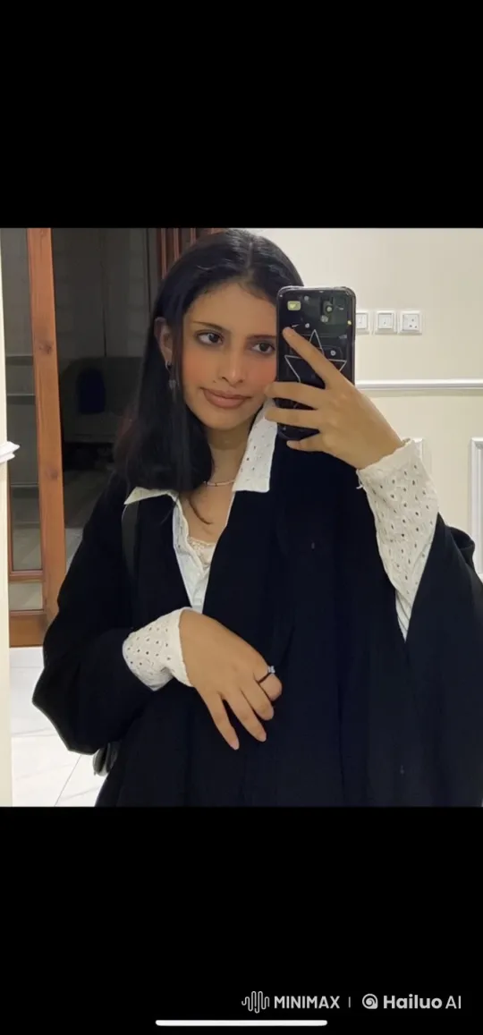 Woman Smoking, Taking Mirror Selfie – AI Generated Video | Hailuo AI