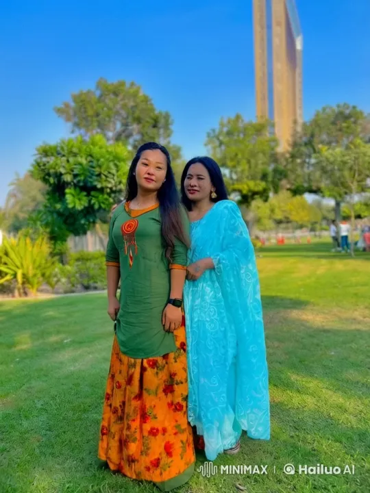 Traditional Attire Dispute in a Lush Park Setting – AI Generated Video | Hailuo AI