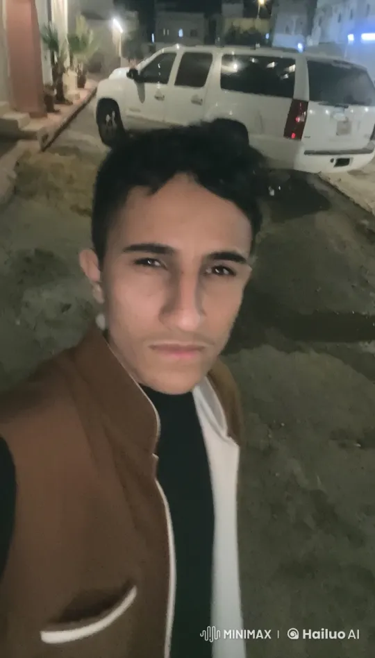 Nighttime Street Scene: Person Smoking Calmly – AI Generated Video | Hailuo AI