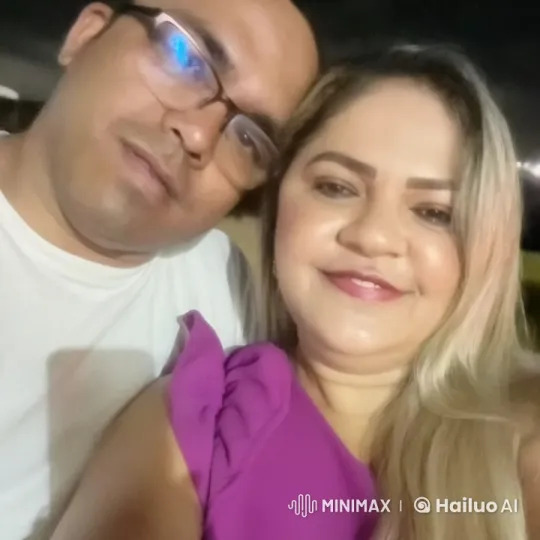 Intimate Night Portrait: Subtle Movements in Dark Setting – AI Generated Video | Hailuo AI