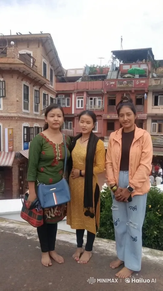 Playful Scuffle Among Friends in Front of Historic Building – AI Generated Video | Hailuo AI