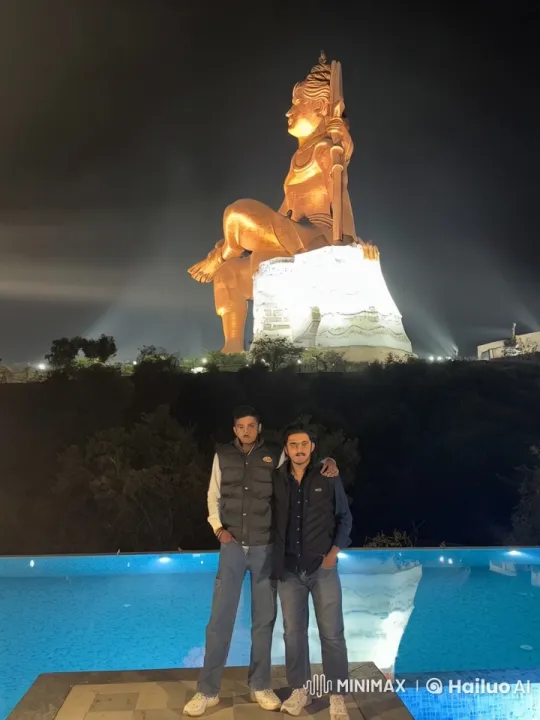 Couples' Intimate Moment by Night Pool with Statue Background – AI Generated Video | Hailuo AI