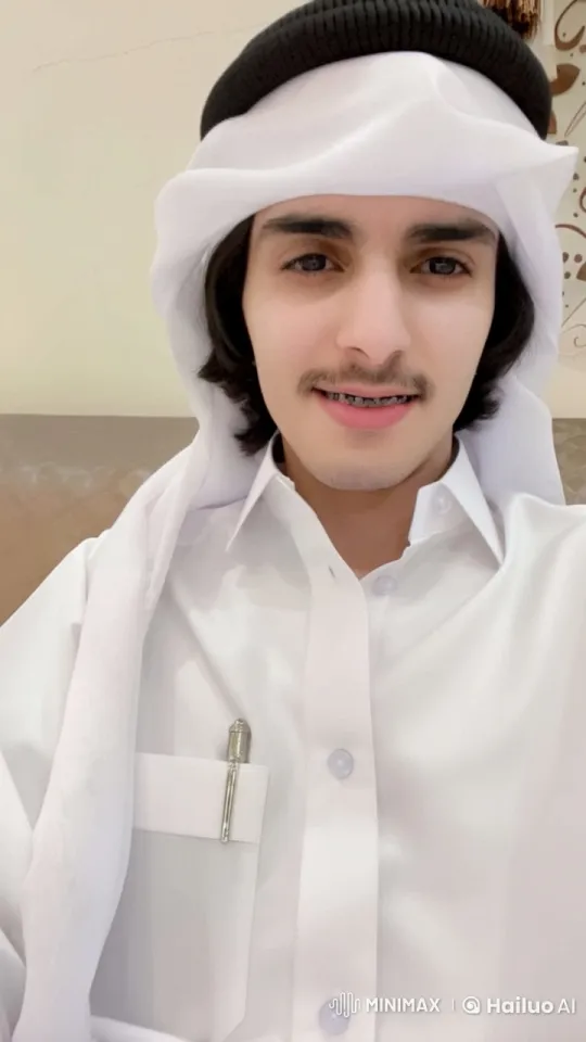 Traditional Attire and Smoking in Live2D Animation – AI Generated Video | Hailuo AI