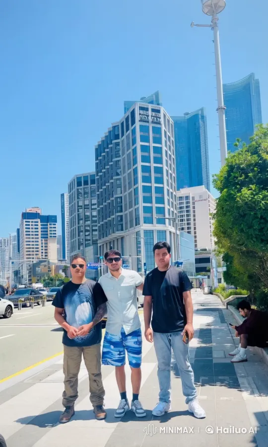 Three Men Argue and Fight on Busy Street – AI Generated Video | Hailuo AI