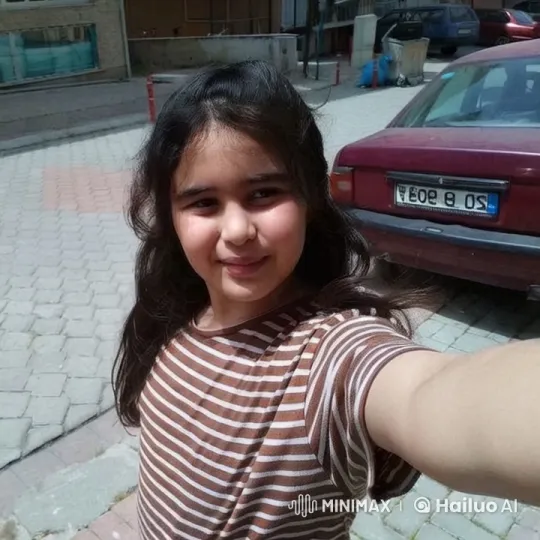 Young Person Taking Selfie Amidst Urban Haze – AI Generated Video | Hailuo AI
