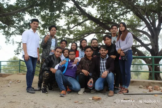 Friends Enjoy Playful Scuffle in Outdoor Setting – AI Generated Video | Hailuo AI