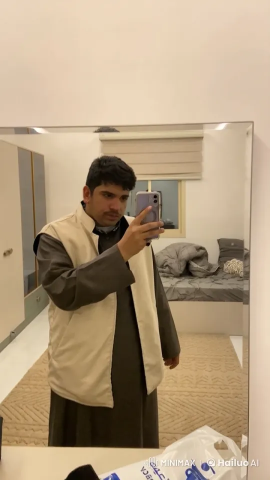 Traditional Outfit Selfie with Smoking Reflection – AI Generated Video | Hailuo AI
