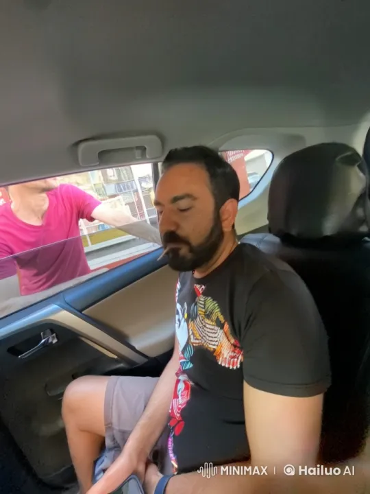 Man 'Goes Crazy' in Car, Bystander Reacts – AI Generated Video | Hailuo AI