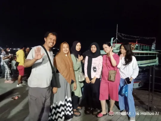 Nighttime Pier Gathering with Waving Friends – AI Generated Video | Hailuo AI