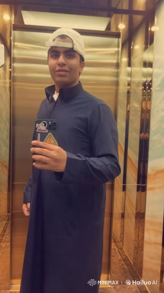 Man Smokes in Opulent Elevator with Mirrored Interiors – AI Generated Video | Hailuo AI