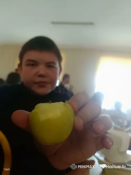 Apple-filled Chaos to Alien Encounter and Peaceful Basin – AI Generated Video | Hailuo AI