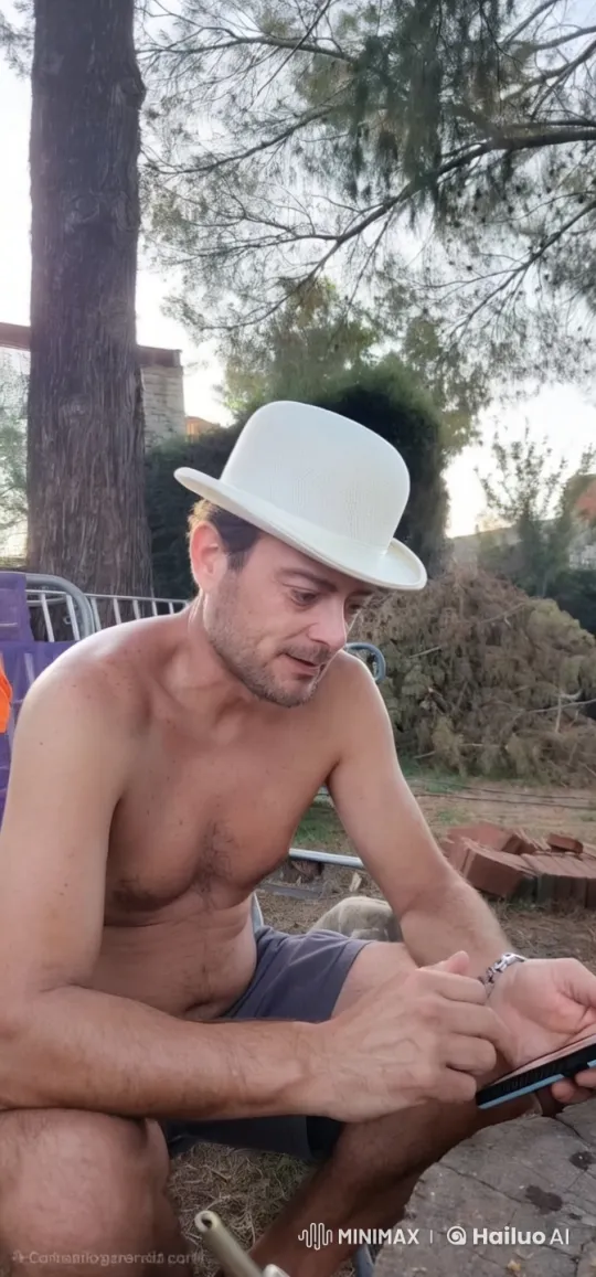 Man Enjoys Spontaneous Dance in Backyard Setting – AI Generated Video | Hailuo AI