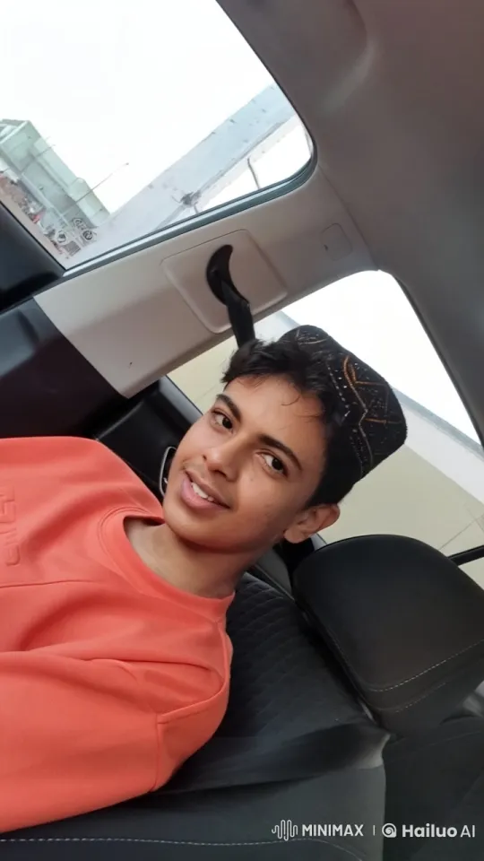 Affectionate Kiss in Car with Gentle Movements – AI Generated Video | Hailuo AI