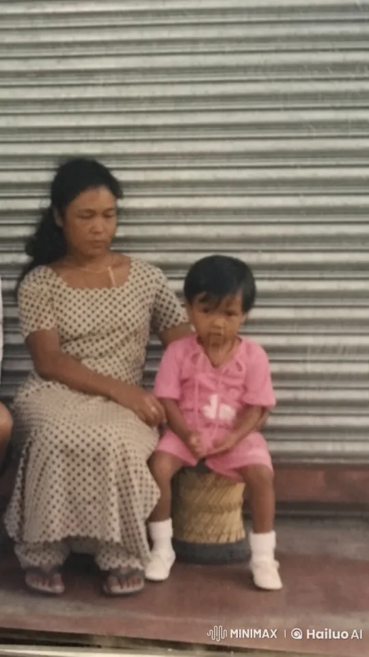 Woman and Child Share Affectionate Moment – AI Generated Video | Hailuo AI