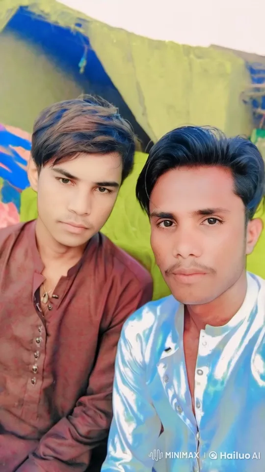 Two Friends Enjoying a Festive Atmosphere – AI Generated Video | Hailuo AI