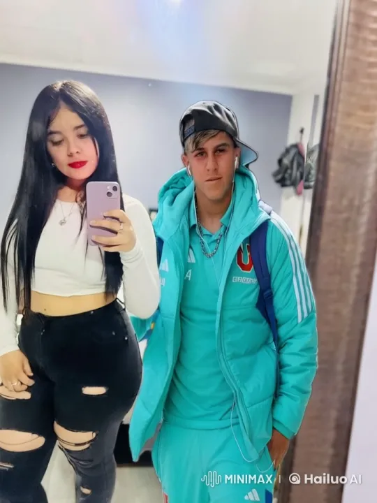 Young Couple Takes Selfie, Shares Tender Moment – AI Generated Video | Hailuo AI