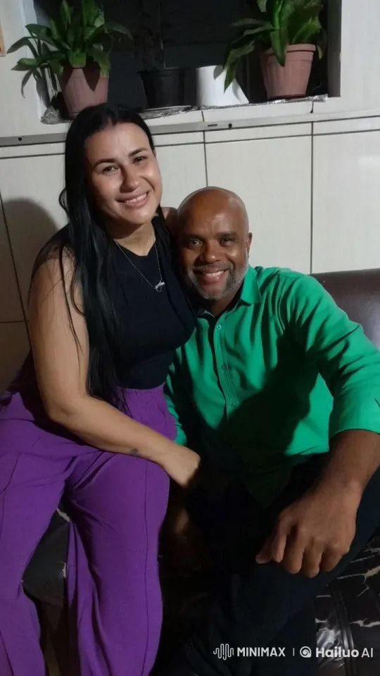 Comfortable Intimate Scene with Relaxed Couple – AI Generated Video | Hailuo AI