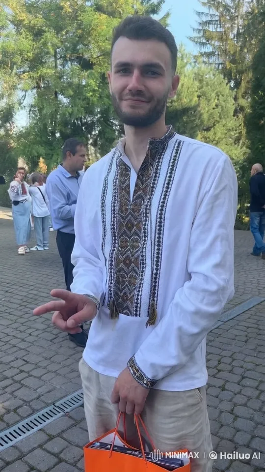 Man in Traditional Attire Shifts from Peace to Aggressive Stance – AI Generated Video | Hailuo AI