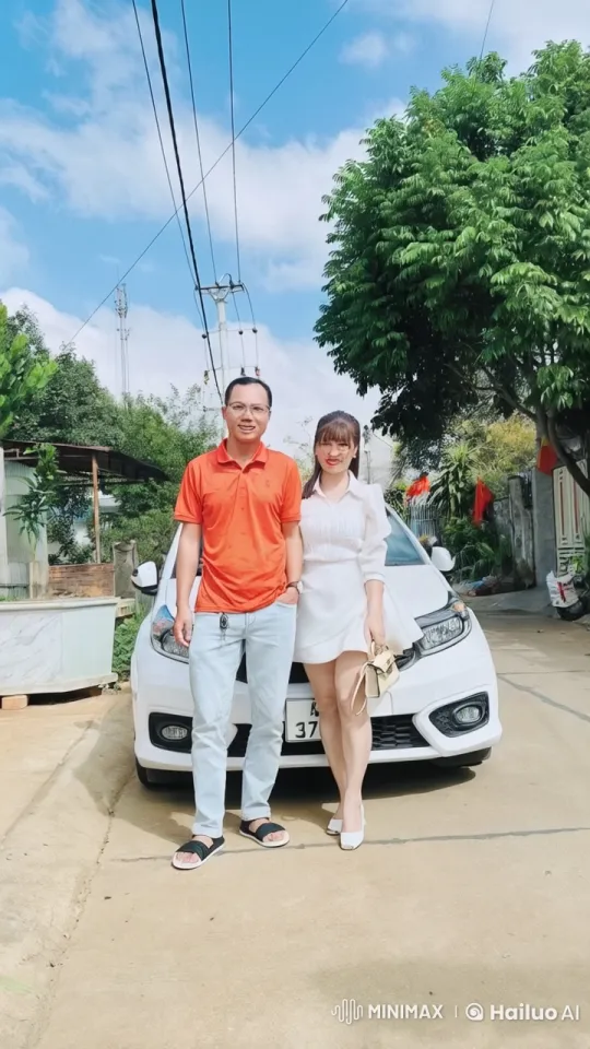Couple Performs Synchronized Martial Arts in Residential Area – AI Generated Video | Hailuo AI