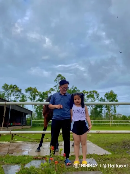 Man Demonstrates Kungfu to Enthusiastic Girl – AI Generated Video | Hailuo AI