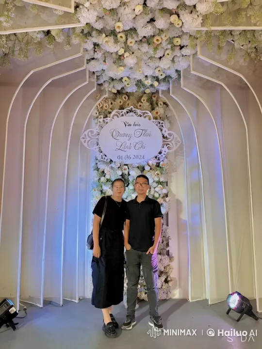 Elegant Floral Arch Background Kung Fu Performance – AI Generated Video | Hailuo AI