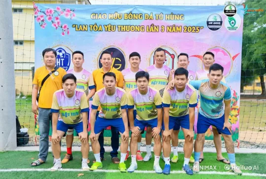 Soccer Players Blend Soccer and Martial Arts in Team Photo – AI Generated Video | Hailuo AI