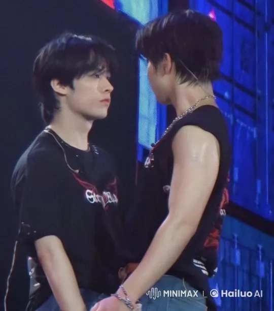 Minho and Partner Share Tender Moment on Stage – AI Generated Video | Hailuo AI